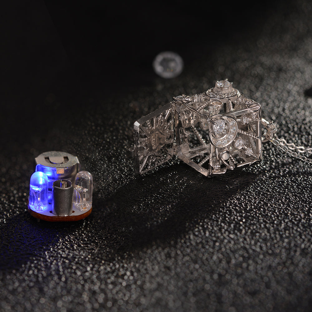 Motion Sensing Flashing in Cube Necklace