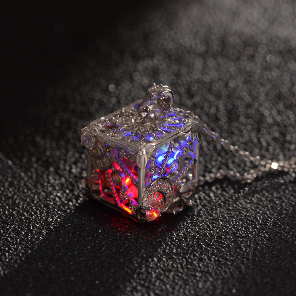 Motion Sensing Flashing in Cube Necklace