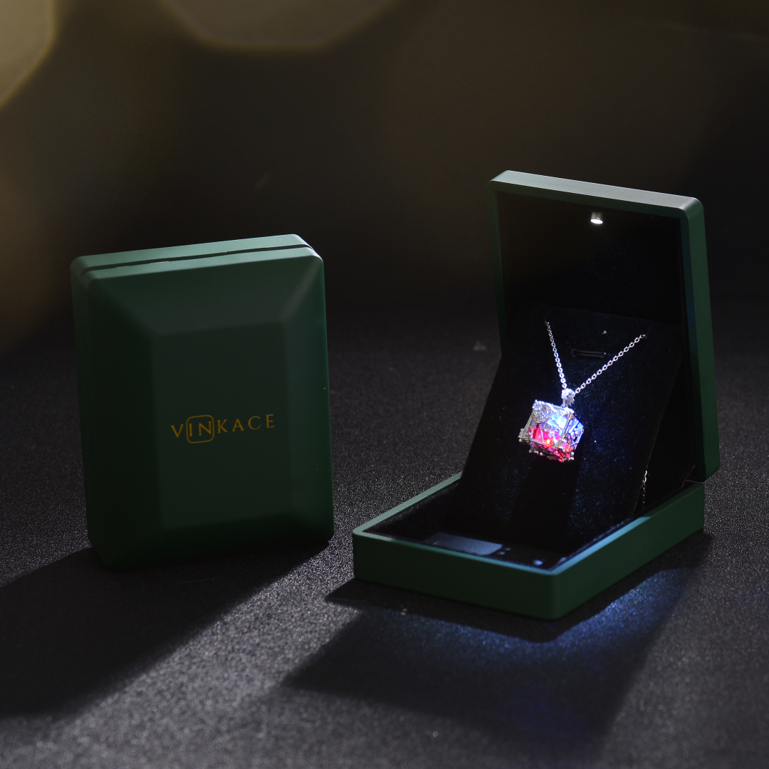 Motion Sensing Flashing in Cube Necklace